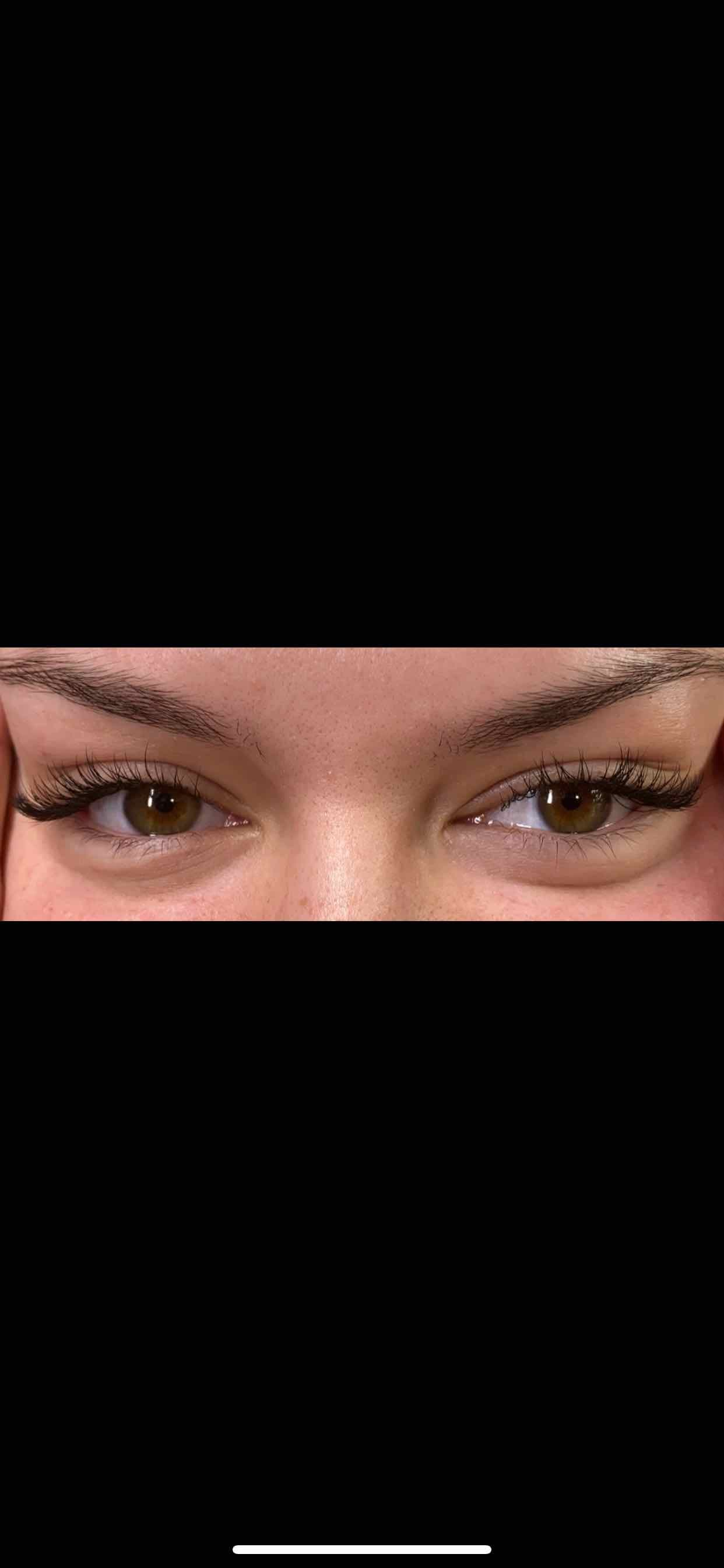extension de cil à cil — Une pose qui fait son effet mascara, cil à cil. 🥰